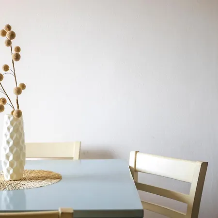 Sunflower, Con Vista Mare Apartment