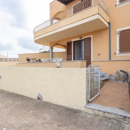 Sunflower, Con Vista Mare Apartment
